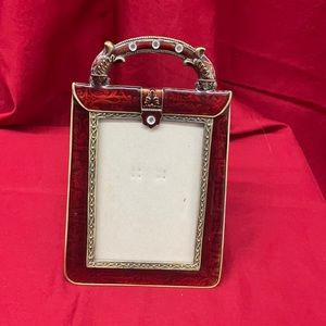 Picture frame handbag style.